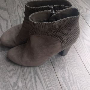 Nice ankle Boots by Bianca nygard 🍀🌼🌸